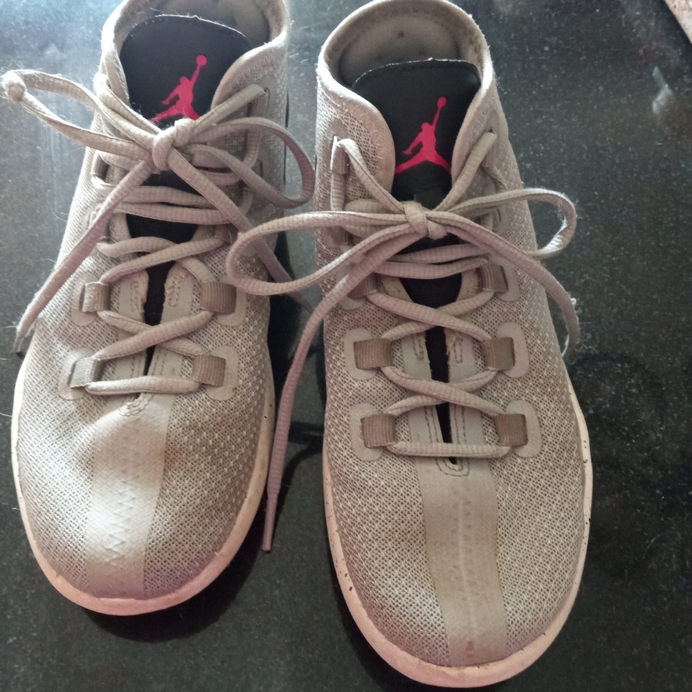 Pink and gray air Jordan